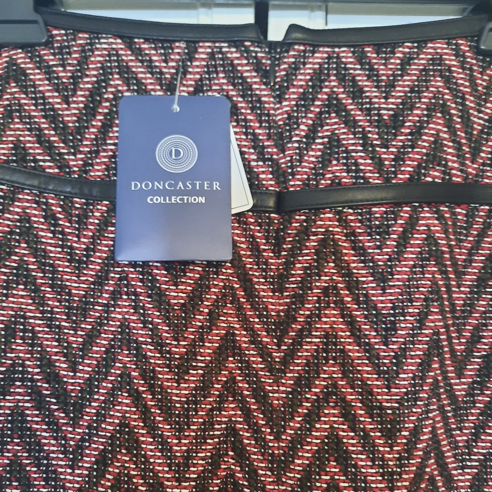 Doncaster leather wool blend pencil chevron skirt sz 8 NWT *2 - Picture 6 of 10